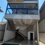 Casa à venda com 3 quartos, sendo 1 suíte,  no condomínio Terras de São Fernando, Cotia - SP