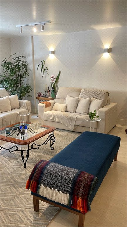 Apartamento à venda com 3 quartos, sendo 1 suíte, em Paraíso, São Paulo, SP