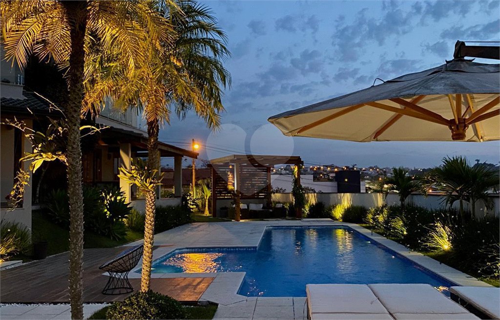 Casa à venda com 5 suítes no condomínio Village Ipanema 1, Araçoiaba da Serra - SP
