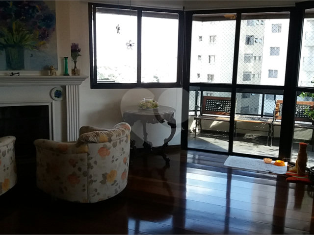 Apartamento à venda com 4 quartos, sendo 3 suítes,  em Santana, São Paulo, SP