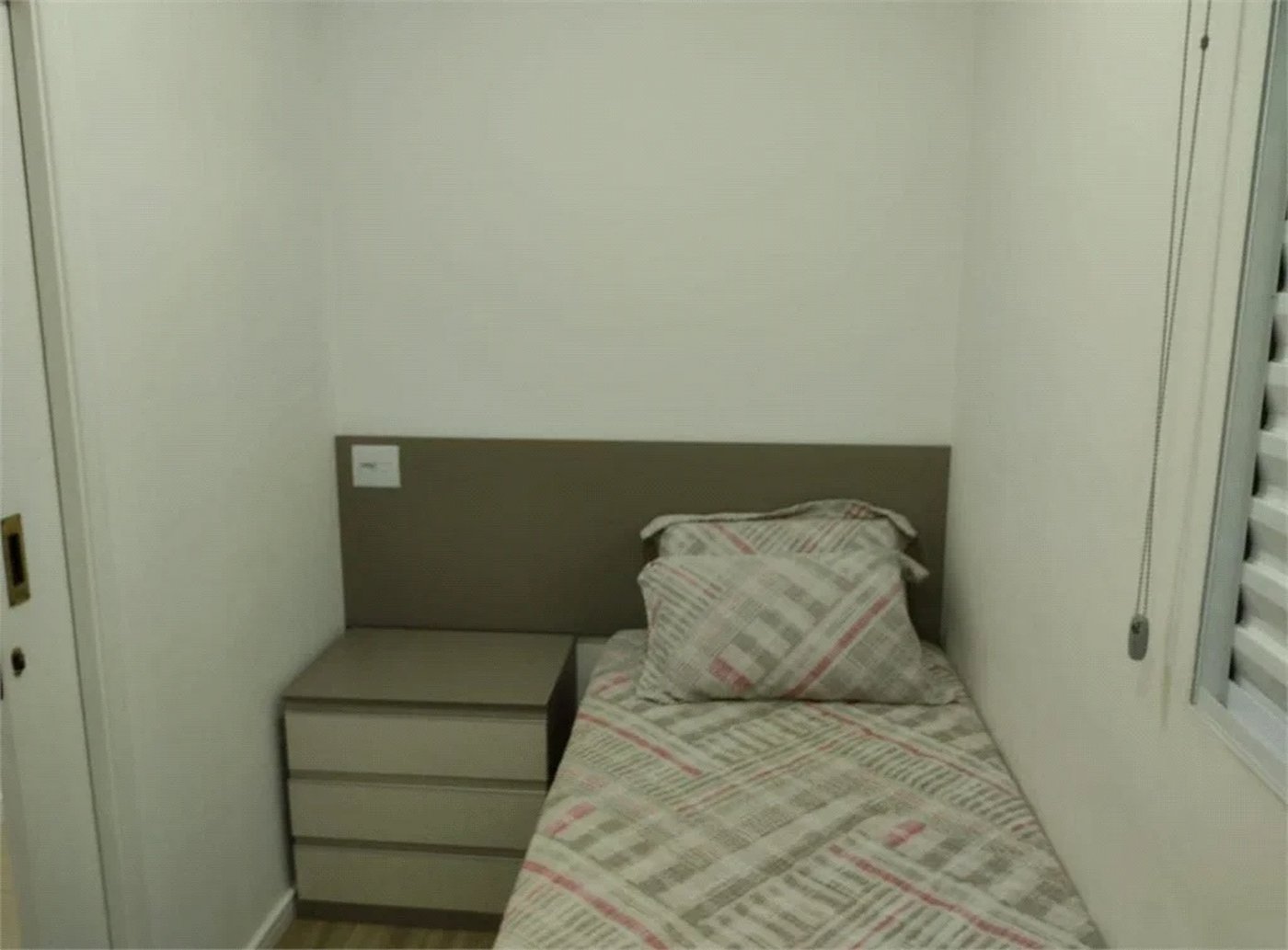 Casa à venda com 2 quartos, sendo 1 suíte,  em Vila Anastácio, São Paulo, SP