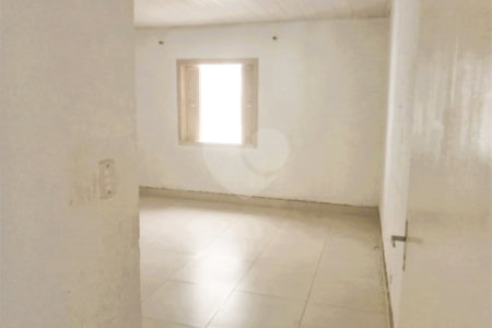 Casa à venda ou para alugar com 7 quartos, sendo 2 suítes, em Jardim Peri Peri, São Paulo, SP