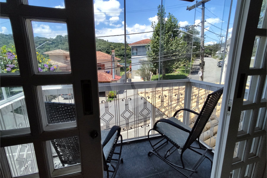 Casa à venda com 3 suítes no condomínio Residencial Jardim Itatinga, São Paulo - SP