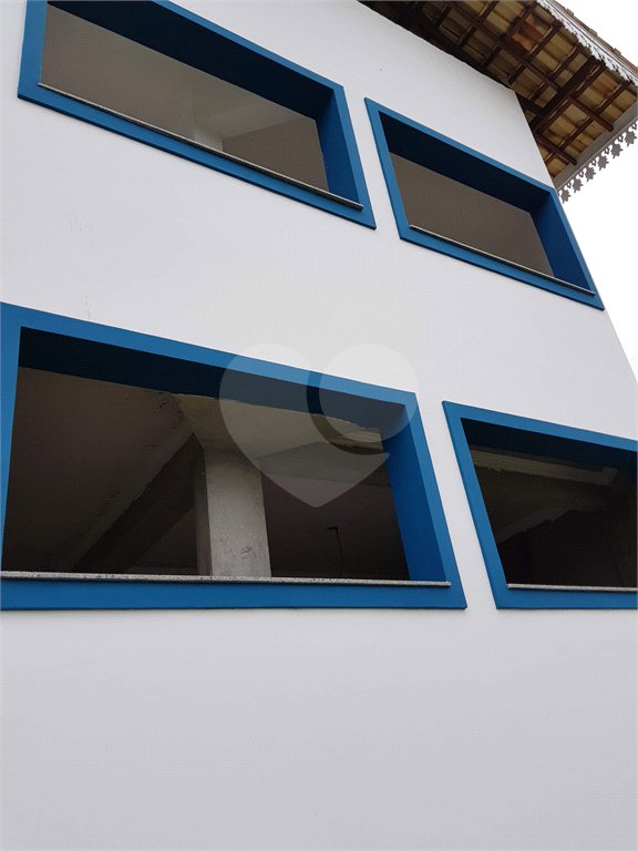 Casa à venda com 4 suítes no condomínio Suíça da Cantareira, Mairiporã - SP
