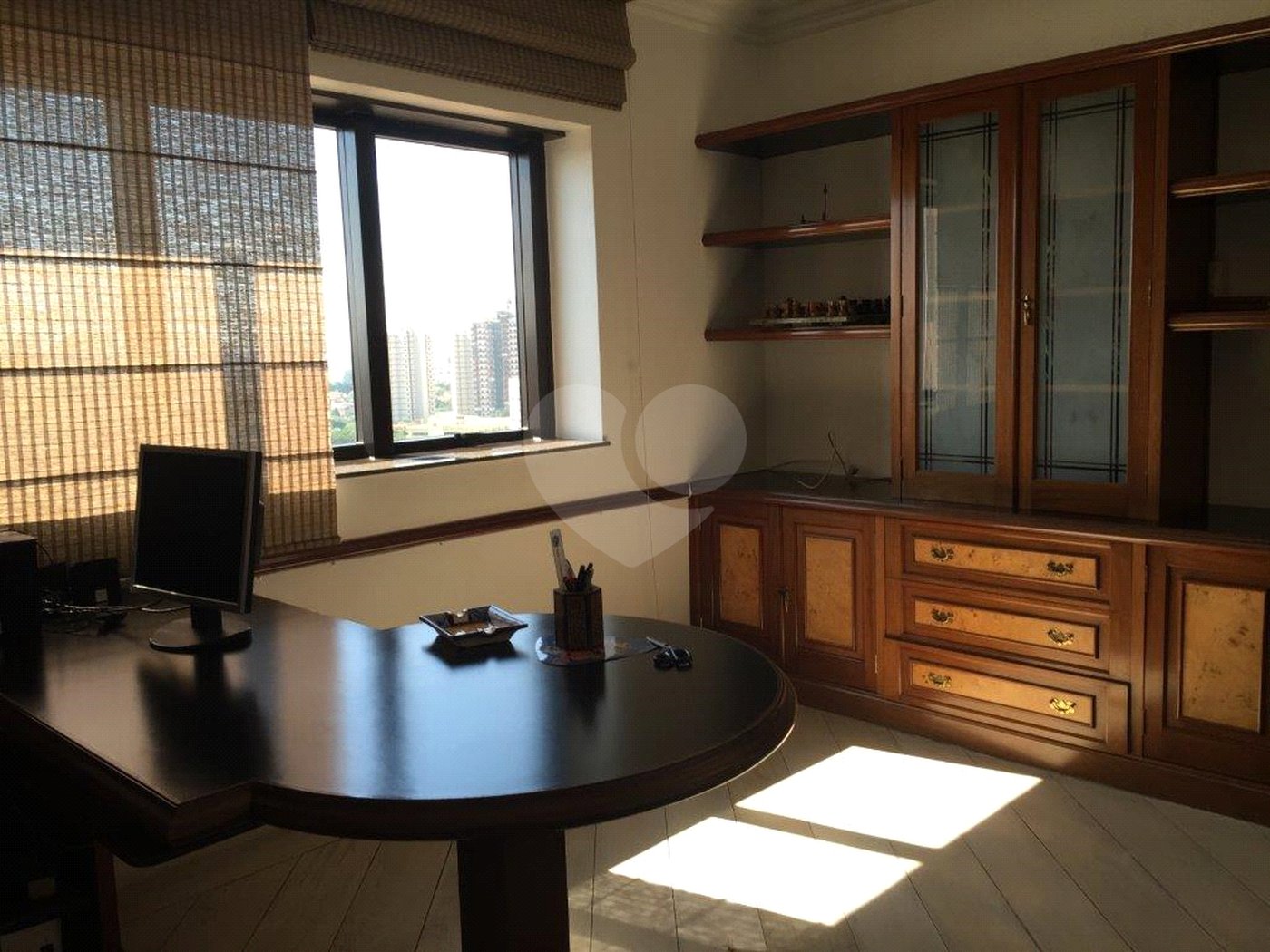 Apartamento à venda com 4 quartos, sendo 3 suítes, em Bosque da Saúde, São Paulo, SP