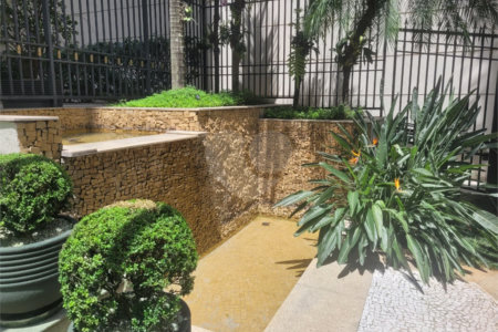 Apartamento à venda com 3 quartos, sendo 2 suítes, em Vila Uberabinha, São Paulo, SP