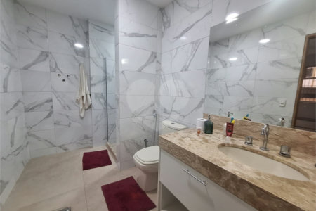 Apartamento à venda com 4 quartos, sendo 1 suíte, em Tijuca, Rio de Janeiro, RJ