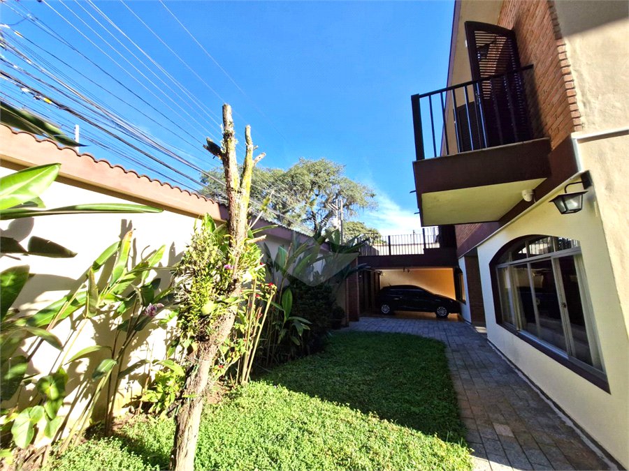 Casa à venda com 4 quartos, sendo 1 suíte, em Alto da Boa Vista, São Paulo, SP