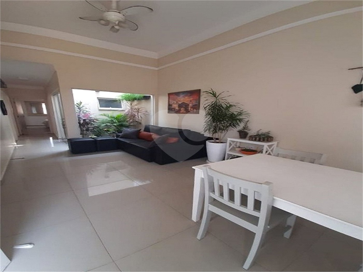Casa à venda com 3 quartos, sendo 1 suíte, no condomínio Horto Florestal II, Sorocaba - SP