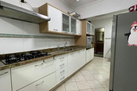 Apartamento com 3 dormitórios frente a praia à venda, 161 m² por R$ 2.200.000 - Gonzaga - Santos/SP