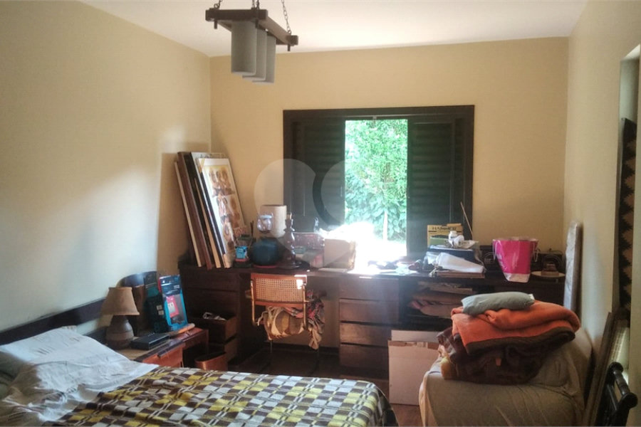 Casa à venda com 5 quartos, sendo 3 suítes, no condomínio Alpes da Cantareira, Mairiporã - SP