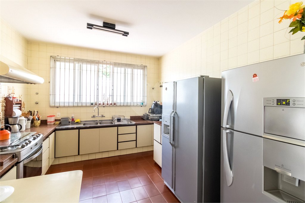 Casa à venda com 4 quartos, sendo 1 suíte, em Jardim Marajoara, São Paulo, SP
