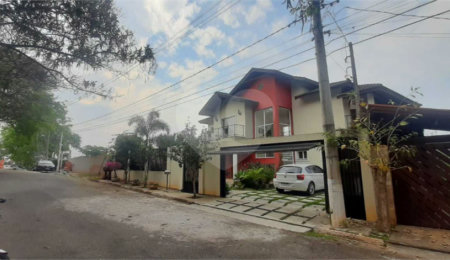 Condomínio à venda com 3 suítes em Caraguatá, Mairiporã, SP
