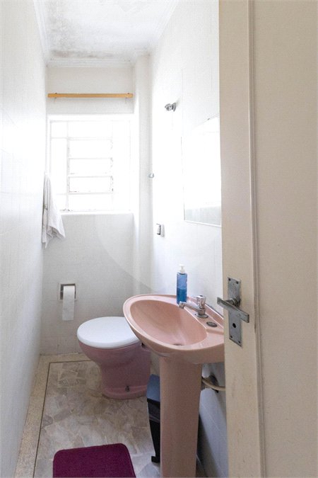 Sobrado à venda com 3 quartos, sendo 1 suíte,  em Jardim Ataliba Leonel, São Paulo, SP