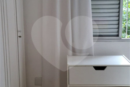 Apartamento à venda com 3 quartos, sendo 1 suíte, em Vila Paulicéia, São Paulo, SP