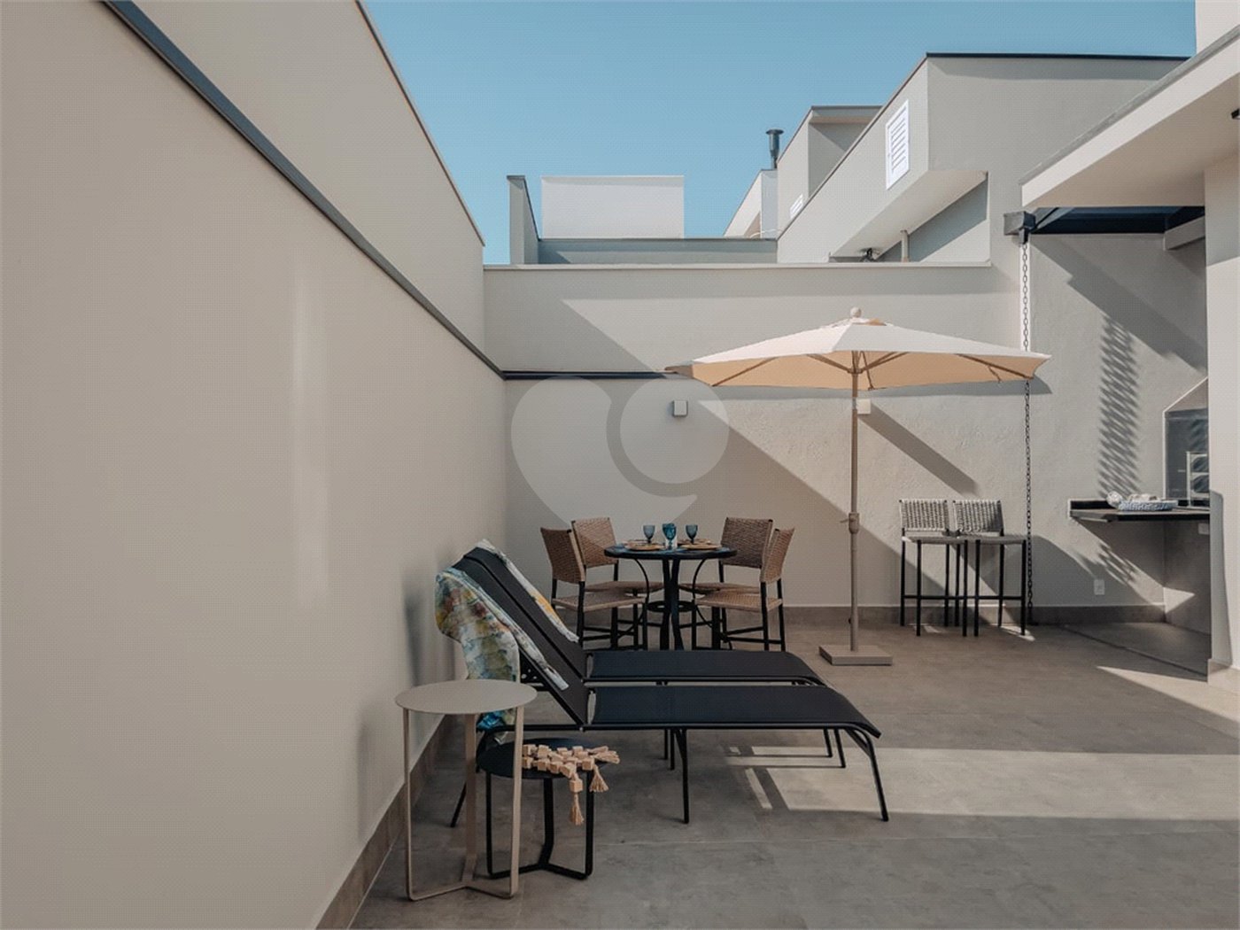 Casa à venda com 3 suítes no condomínio Residencial Viena, Indaiatuba - SP