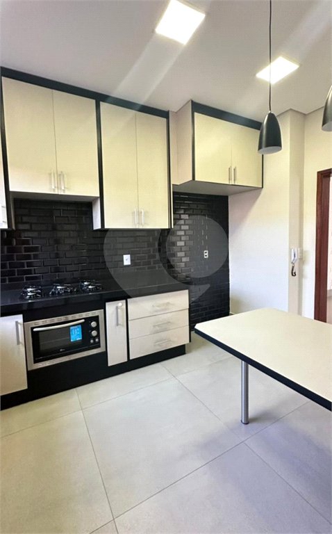 Casa à venda com 3 quartos, sendo 2 suítes, no condomínio Residencial Maria Dulce, Indaiatuba - SP