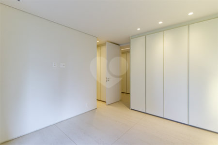 Apartamento à venda com 4 suítes em Moema, São Paulo, SP