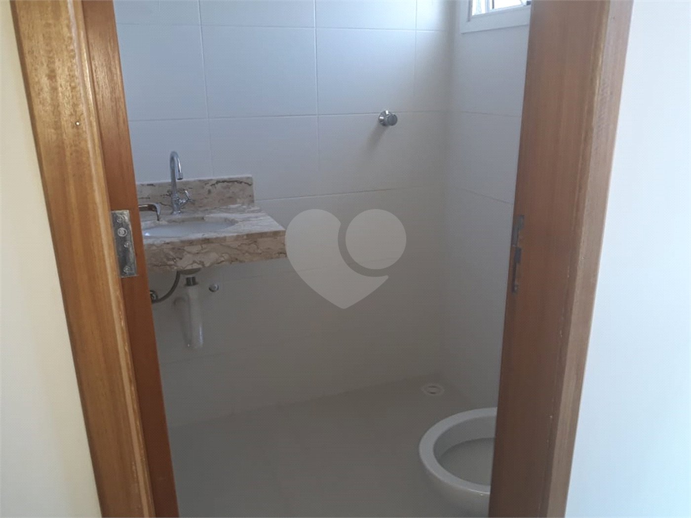 Casa à venda com 2 suítes no condomínio martinha, São Paulo - SP