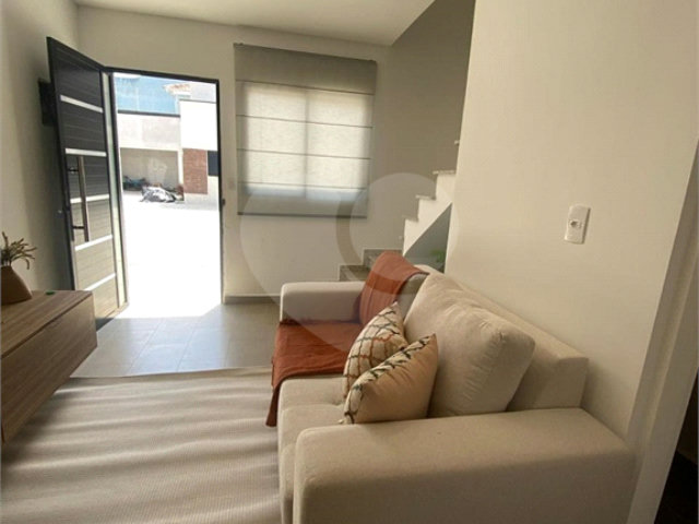 Casa à venda com 2 quartos no condomínio Vila Davos 2, São Paulo - SP