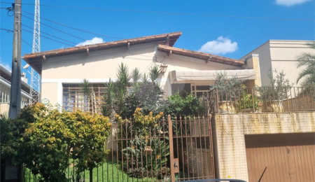 Casa à venda com 3 quartos no Centro, Vinhedo, SP