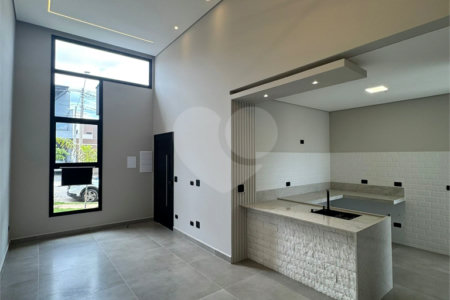 Casa à venda com 3 quartos, sendo 1 suíte, no condomínio Condomíno Helena Maria, Sorocaba - SP