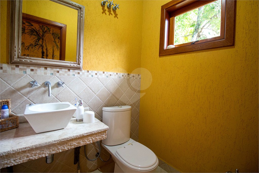Chácara à venda com 4 quartos, sendo 2 suítes, em Jardim Oriental, Mairinque, SP