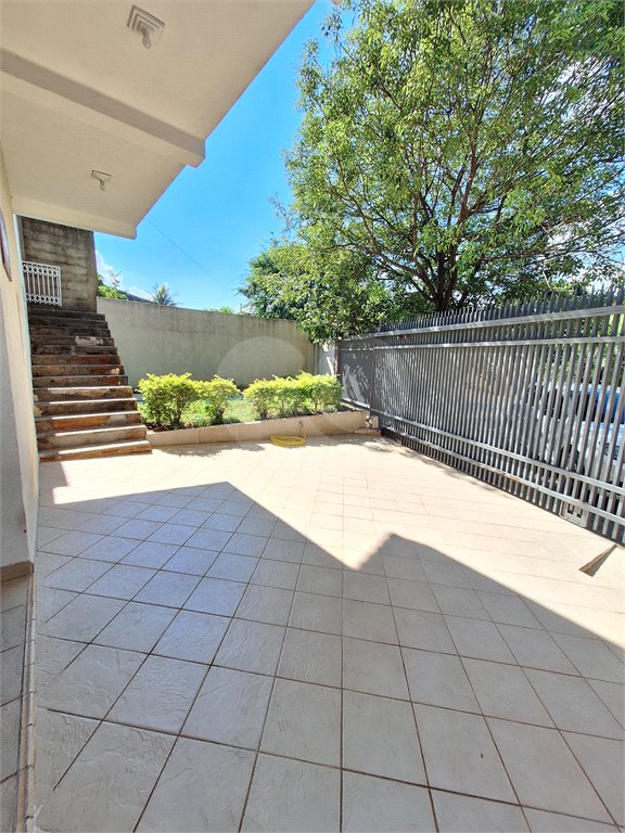 Casa à venda com 4 quartos, sendo 1 suíte, em Santa Cândida, Vinhedo, SP