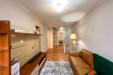 Casa à venda com 3 quartos, sendo 1 suíte,  no condomínio Barão do Triunfo, São Paulo - SP