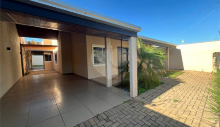 Casa à venda com 3 quartos, sendo 1 suíte,  em Ipê, Três Lagoas, MS