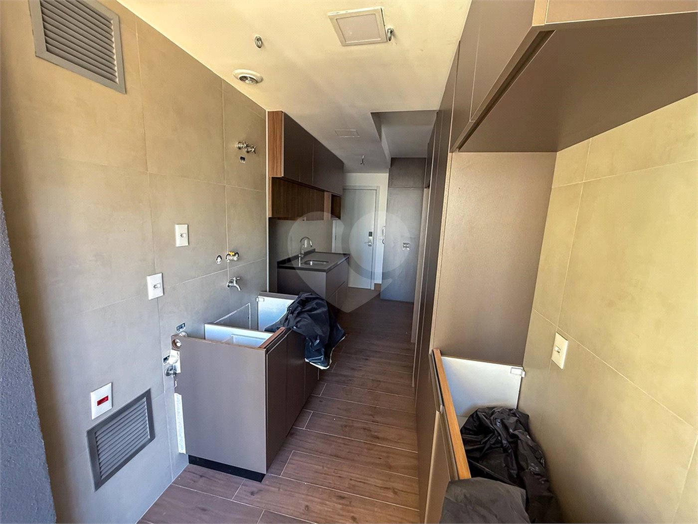 Apartamento à venda com 3 suítes em Sumarezinho, São Paulo, SP