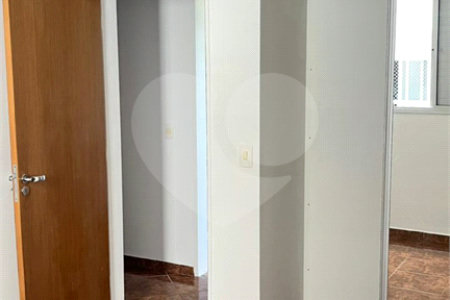 Apartamento à venda com 3 quartos em Cidade Líder, São Paulo, SP