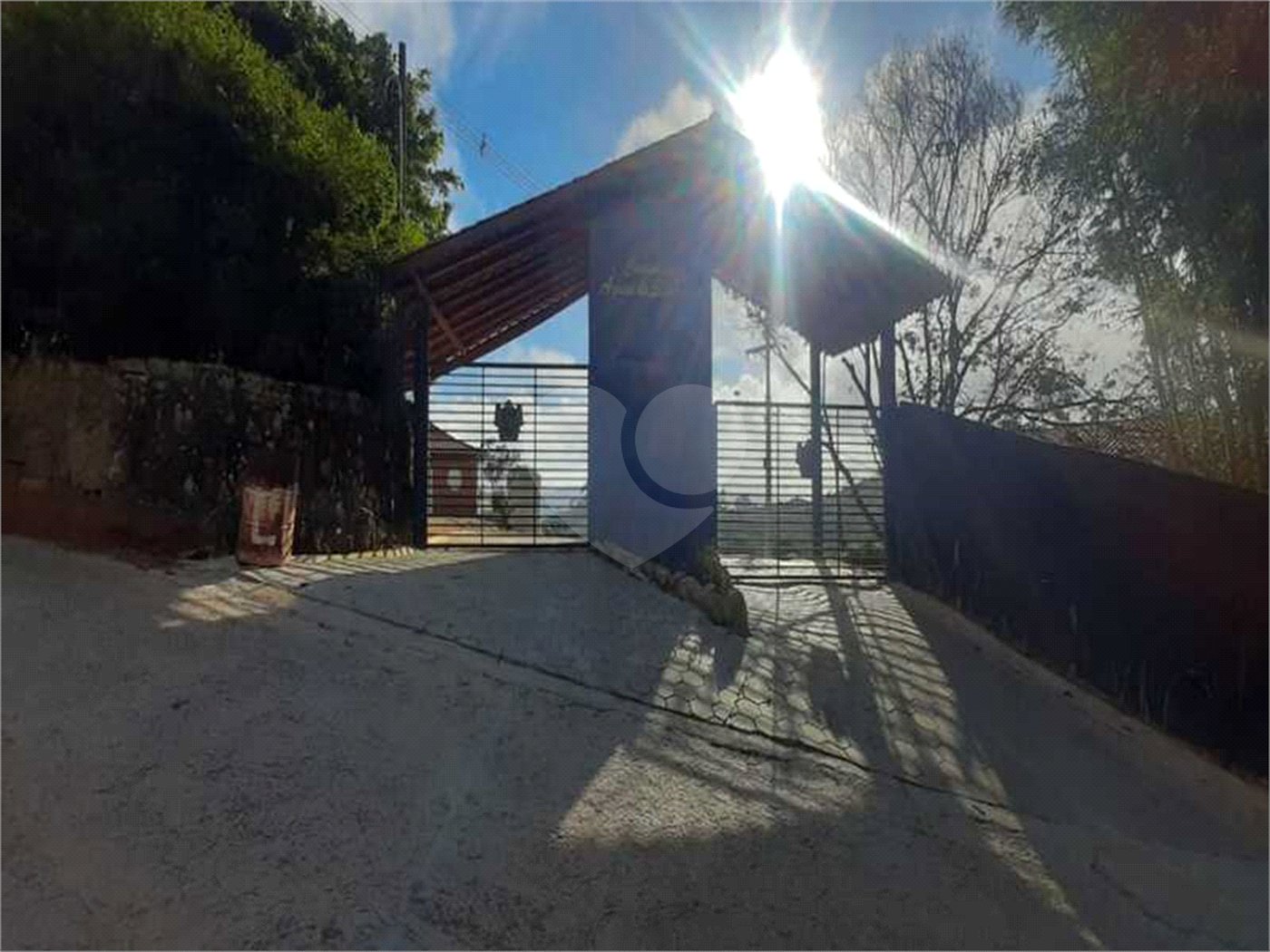 Casa à venda com 2 quartos, sendo 1 suíte, no condomínio Águas de São Pedro, Mairiporã - SP
