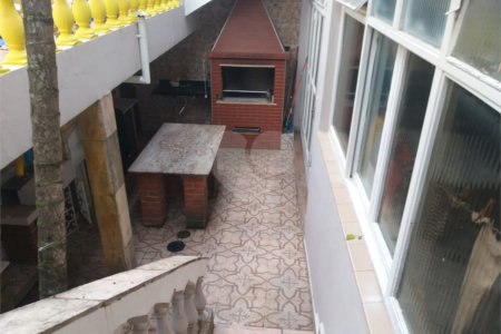 Sobrado à venda com 3 quartos, sendo 1 suíte, em Vila Galvão, Guarulhos, SP