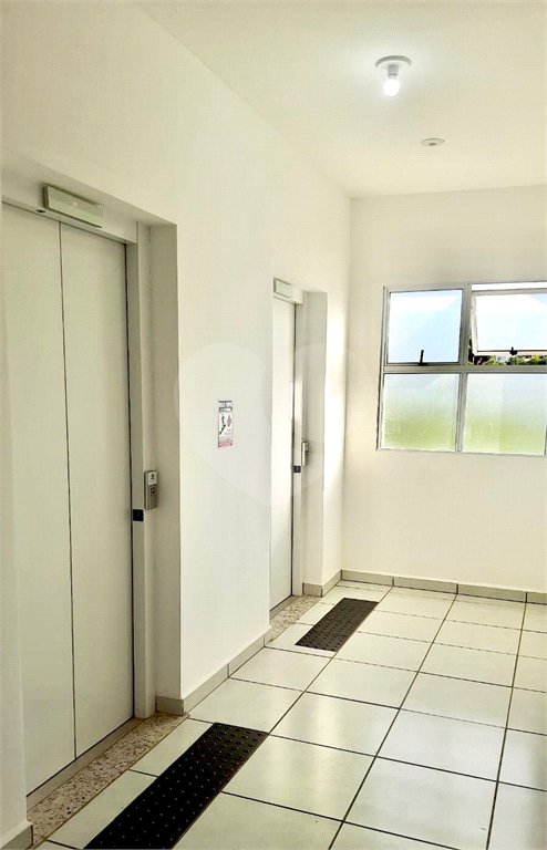 Apartamento à venda no condomínio Parque das Acácias.