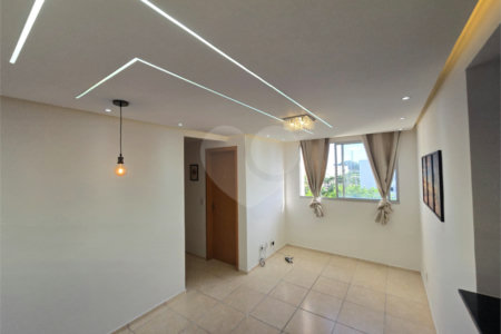 Apartamento à venda com 2 quartos em Santa Cruz, Rio de Janeiro, RJ