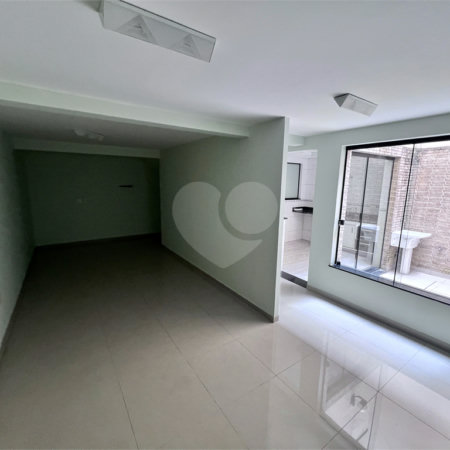 Prédio Comercial de Alto Padrão - 253m², 5 Salas, 5 banheiros , 3 Vagas , à venda na Moóca