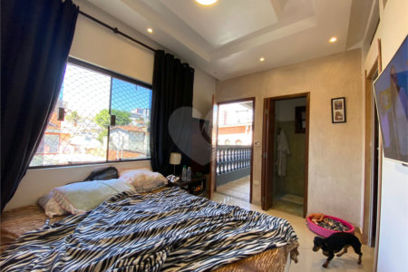 Sobrado à venda com 6 quartos, sendo 2 suítes,  em Vila Mazzei, São Paulo, SP