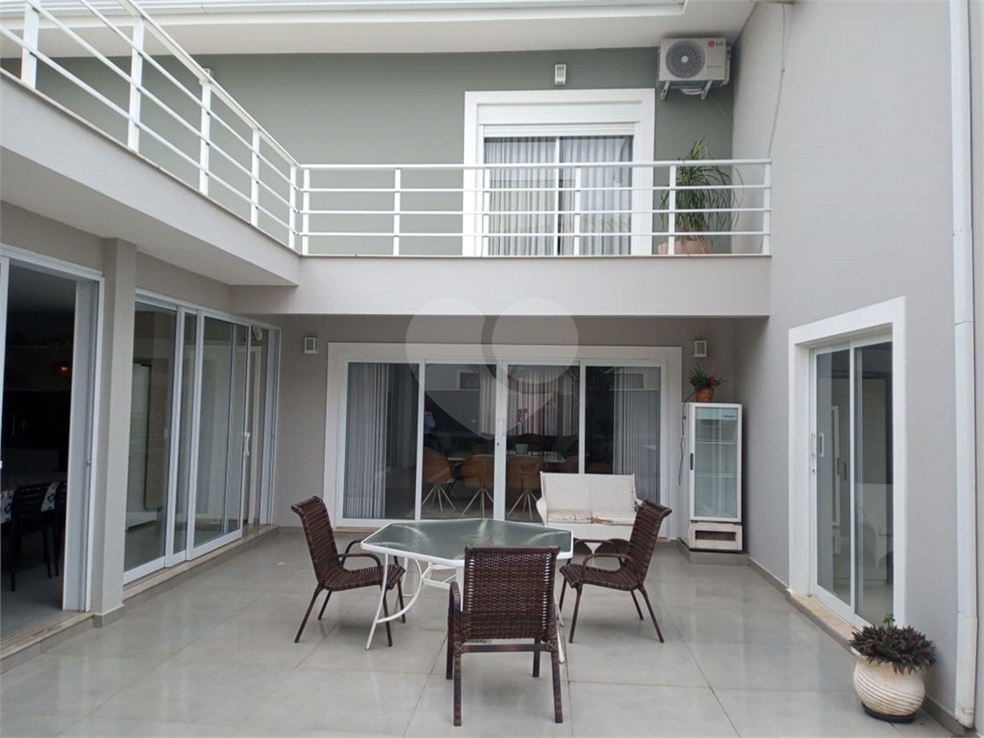 Casa à venda com 4 suítes no condomínio Villaggio Capriccio, Louveira - SP