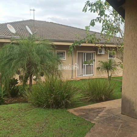 Casa à venda com 3 quartos, sendo 1 suíte, no condomínio Serra da Estrela, Atibaia - SP