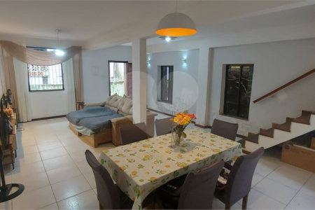 Casa de Vila à venda com 2 quartos em Jardim Botânico, Rio de Janeiro, RJ