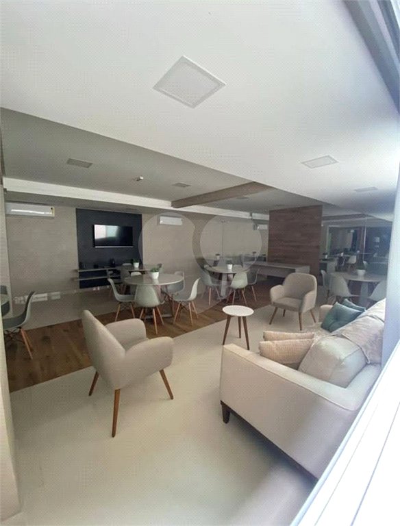 Apartamento à venda com 2 quartos, sendo 1 suíte, no Centro, Mongaguá, SP