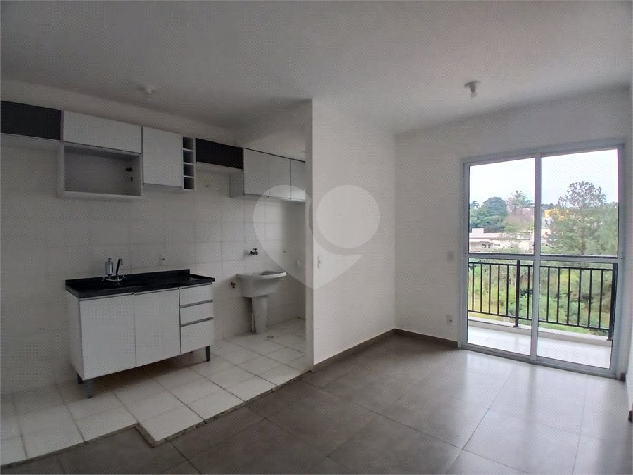 Apartamento à venda com 2 quartos, sendo 1 suíte, em Chácaras Manão, Mairinque, SP