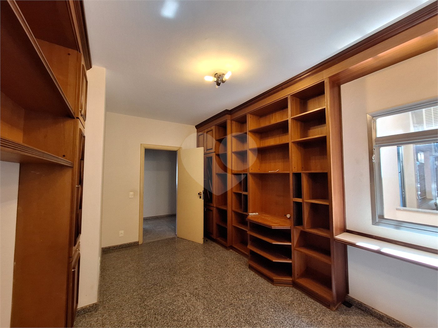Casa à venda ou para alugar com 4 quartos, sendo 2 suítes,  em Santa Rosa, Vinhedo, SP