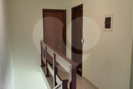 Sobrado à venda com 4 quartos, sendo 1 suíte, em Portal das Acácias, Indaiatuba, SP