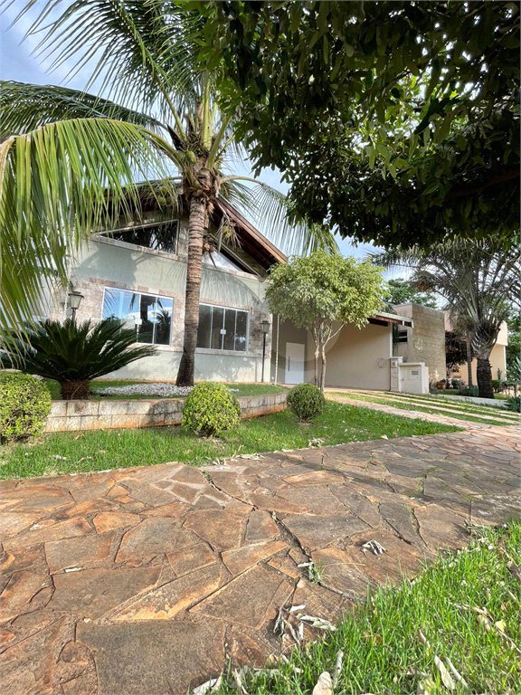 Casa à venda com 4 quartos, sendo 1 suíte, no condomínio Raizes, Paulínia - SP