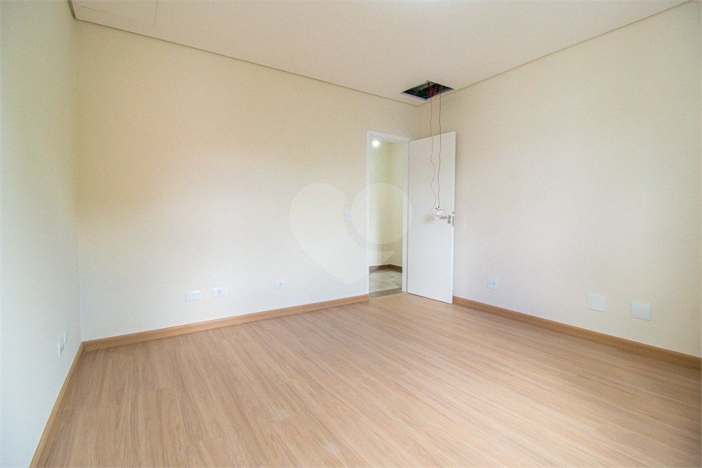 Sobrado à venda com 3 quartos, sendo 1 suíte, em Jardim Marajoara, São Paulo, SP