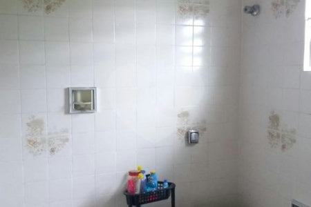 Casa à venda com 4 quartos, sendo 1 suíte,  em Jardim Helga, São Paulo, SP