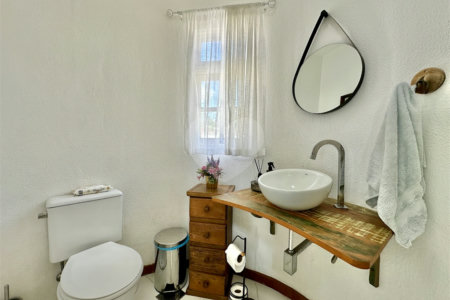 Casa à venda com 4 quartos, sendo 2 suítes,  no condomínio Granja Vianna II, Cotia - SP