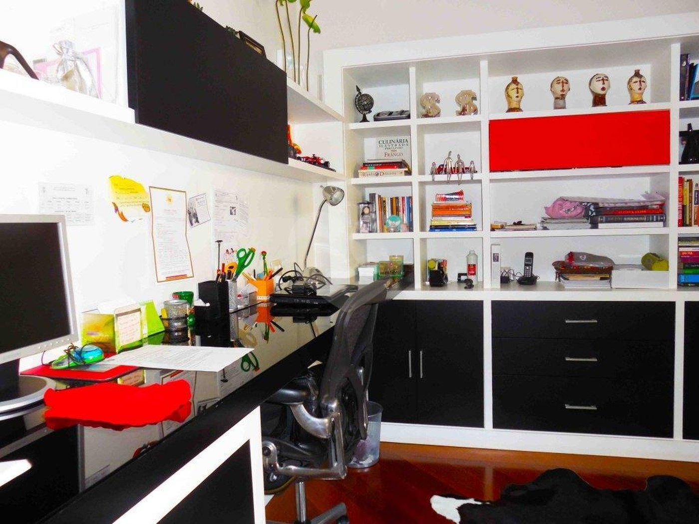Casa à venda com 4 suítes no condomínio Vilaggio Monte Alegre, São Paulo - SP